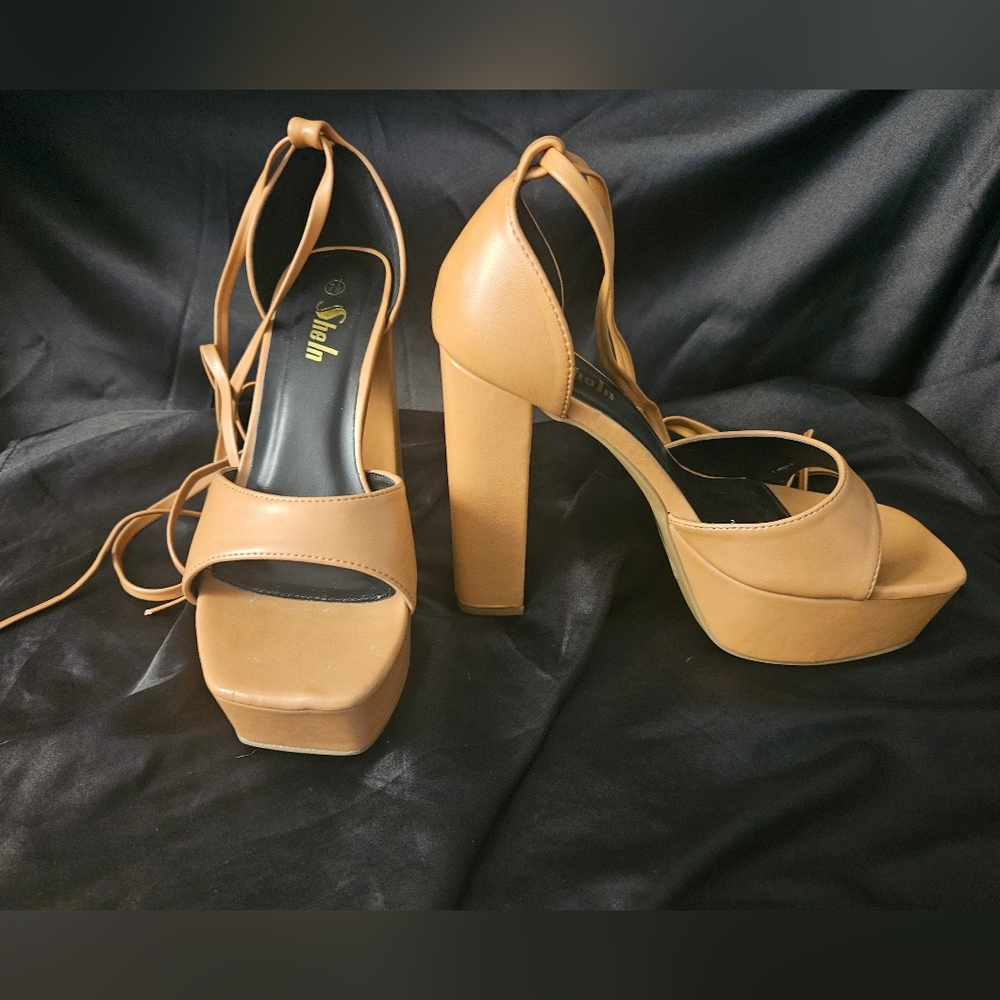 Chunky heels